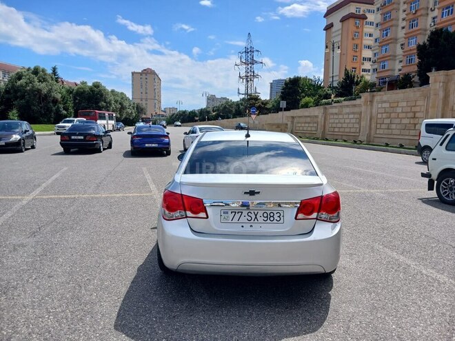 Chevrolet Cruze-2