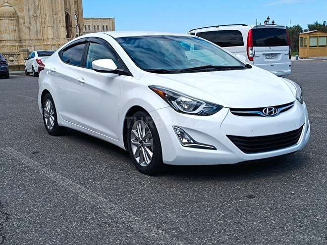Hyundai Elantra-2