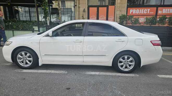 Toyota Camry-3