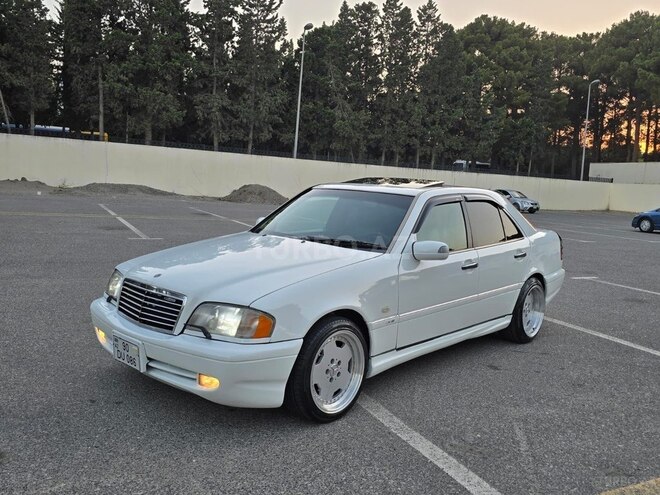 Mercedes C 220-1