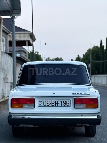 LADA (VAZ) 2107-4