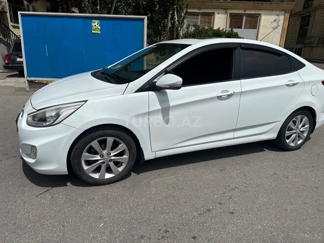 Hyundai Accent-3