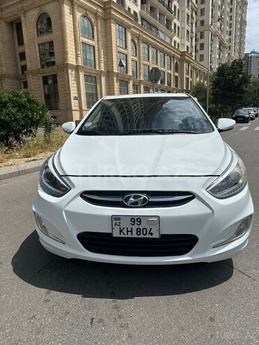 Hyundai Accent-5