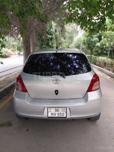Toyota Yaris-2