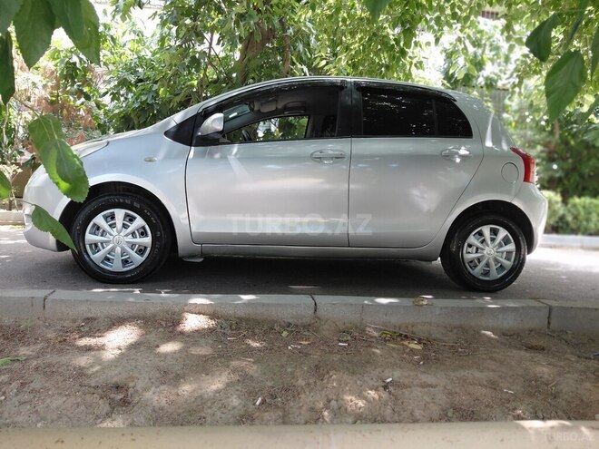 Toyota Yaris-3