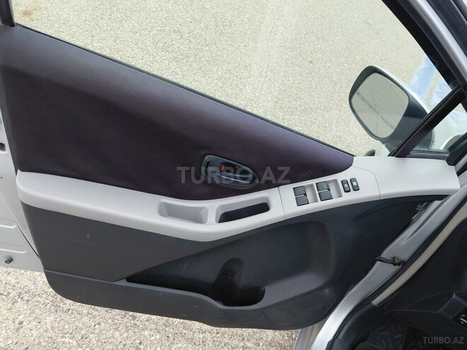 Toyota Yaris-6