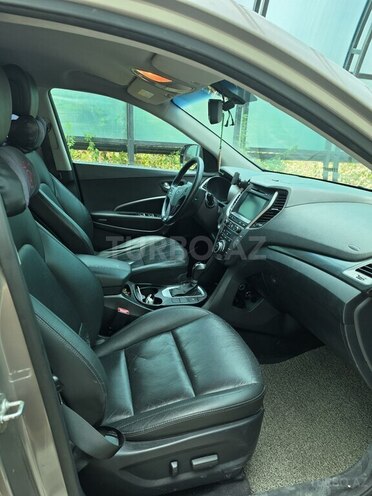 Hyundai Santa Fe-6