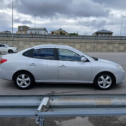 Hyundai Avante-3
