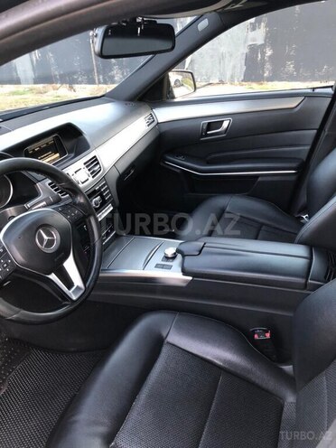 Mercedes E 220-6