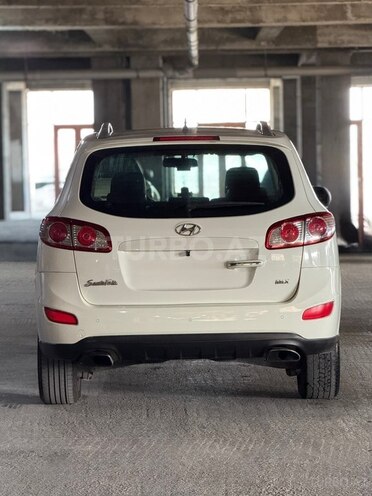 Hyundai Santa Fe-14