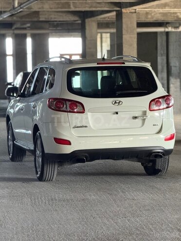 Hyundai Santa Fe-15