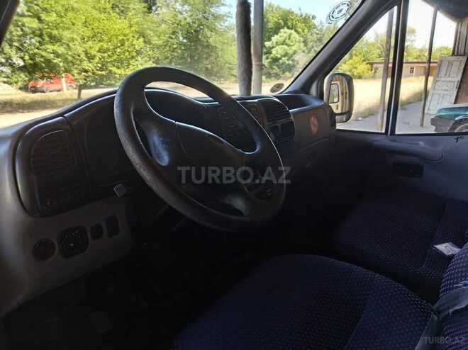 Ford Transit-3