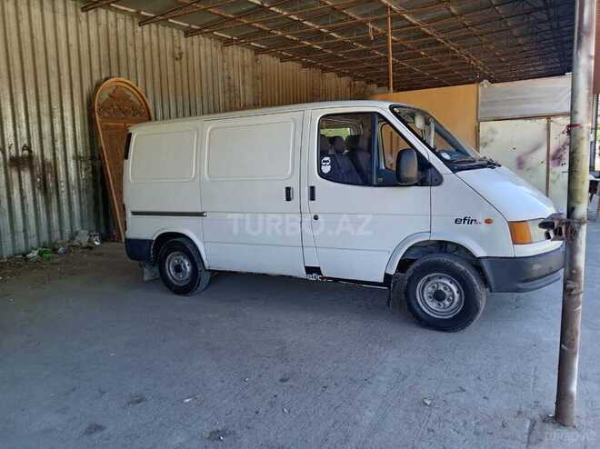 Ford Transit-16