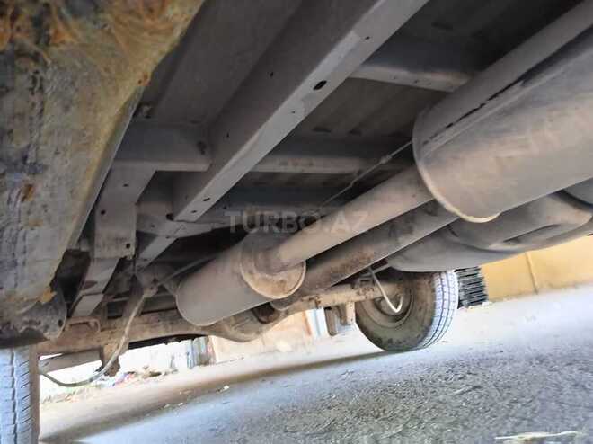 Ford Transit-4