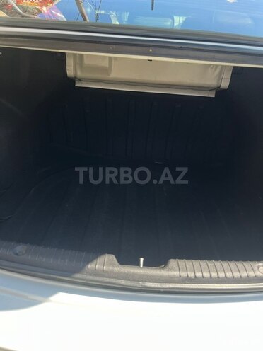 Hyundai Accent-15
