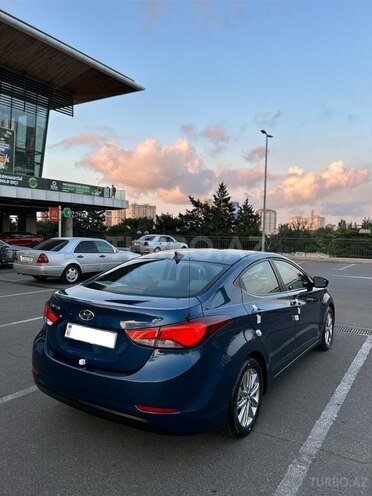 Hyundai Elantra-7
