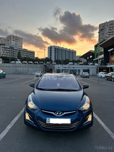 Hyundai Elantra-3