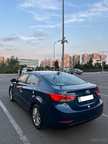 Hyundai Elantra-8