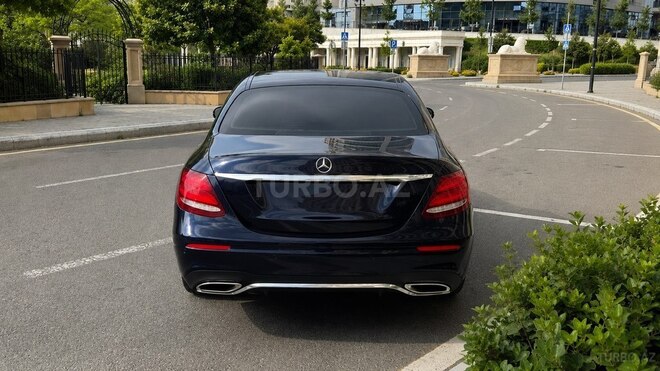 Mercedes E 450 4MATIC-4