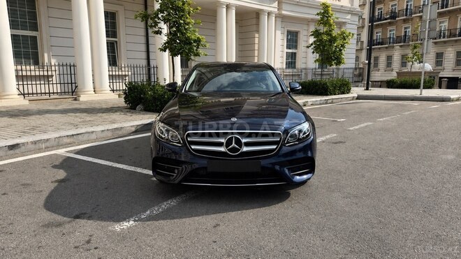 Mercedes E 450 4MATIC-3