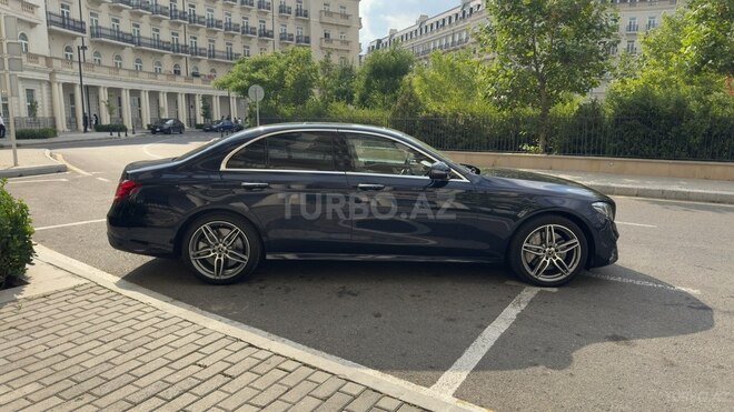 Mercedes E 450 4MATIC-5