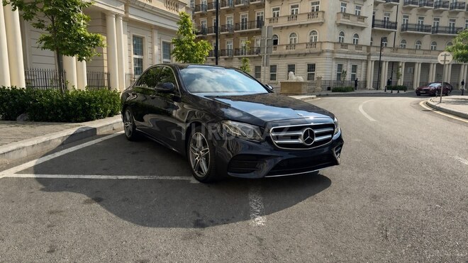 Mercedes E 450 4MATIC-2