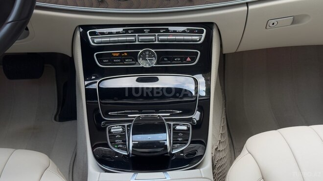 Mercedes E 450 4MATIC-14