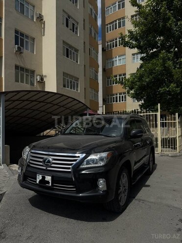 Lexus LX 570-1