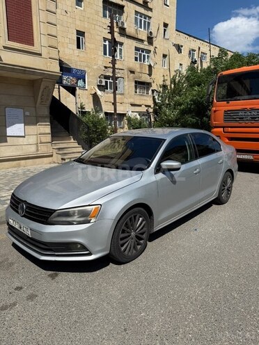 Volkswagen Jetta-2