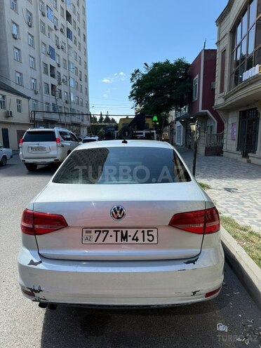 Volkswagen Jetta-4