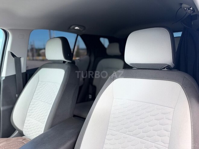 Chevrolet Equinox-8