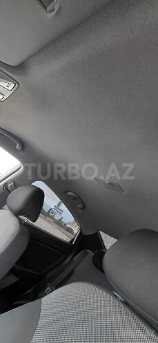 Hyundai Accent-5