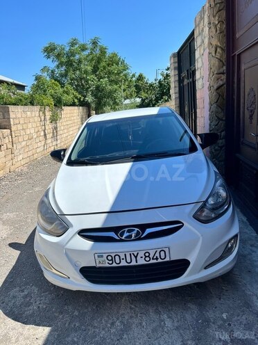 Hyundai Accent-1