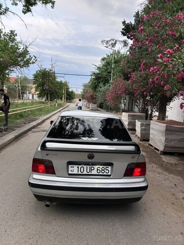 BMW 320-5