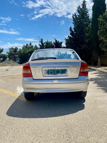 Opel Astra-2