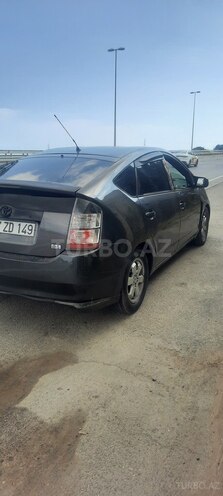 Toyota Prius-3