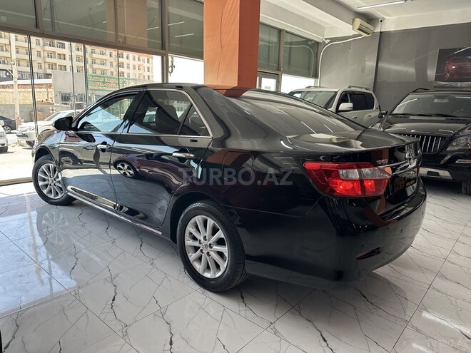 Toyota Camry-15