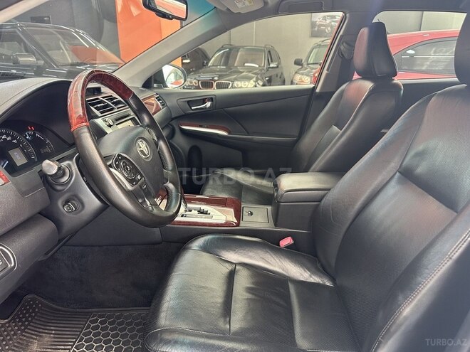 Toyota Camry-20