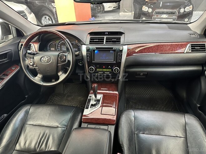 Toyota Camry-19
