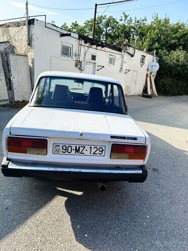 LADA (VAZ) 2107-2