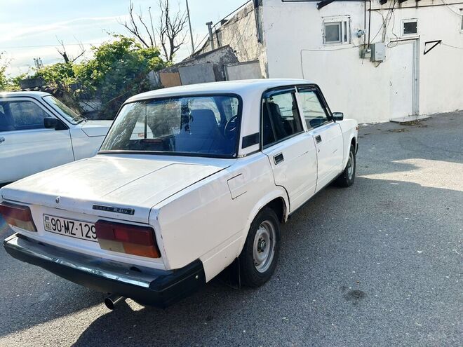 LADA (VAZ) 2107-4