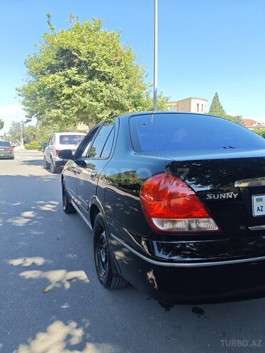Nissan Sunny-3