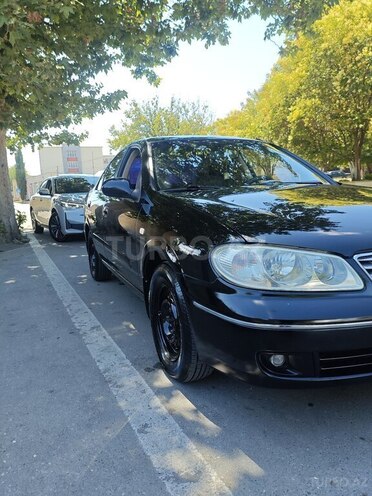 Nissan Sunny-7