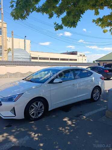 Hyundai Elantra-7