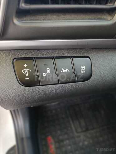 Hyundai Elantra-10