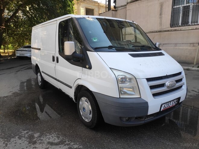 Ford Transit-9