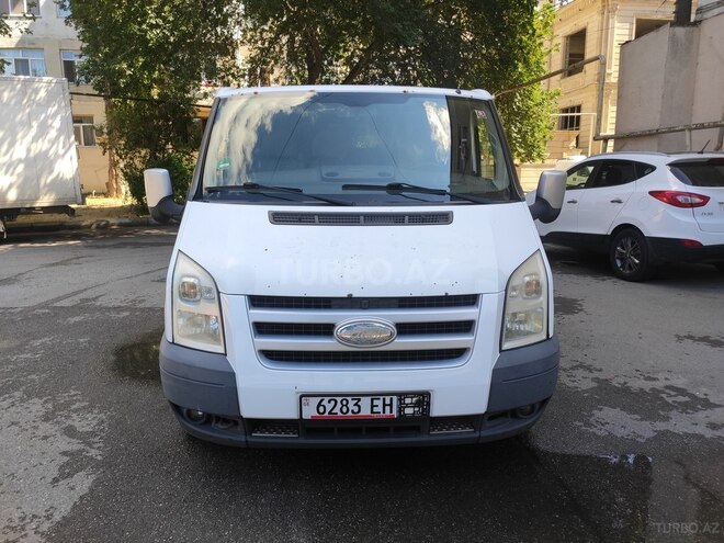 Ford Transit-1
