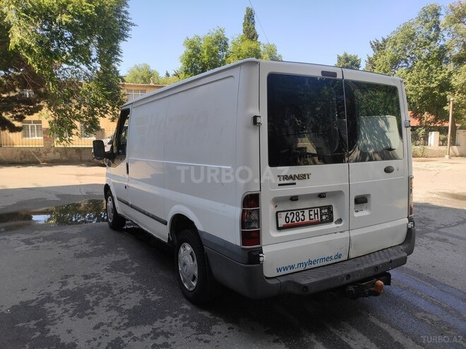 Ford Transit-6