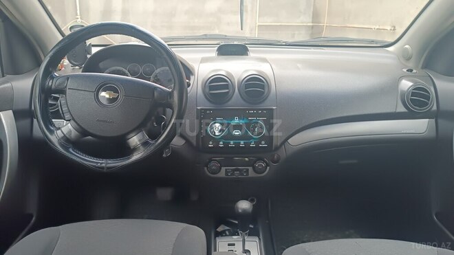 Chevrolet Aveo-5