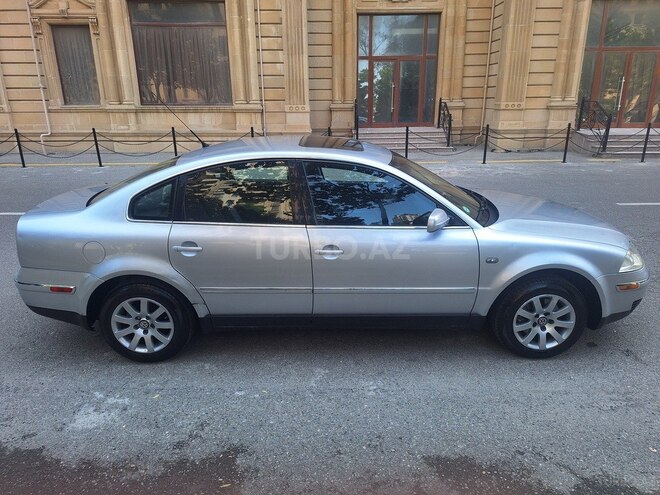 Volkswagen Passat-5